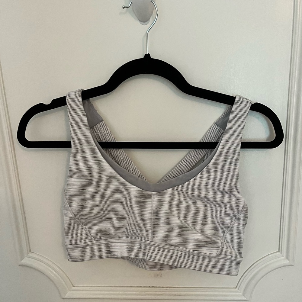 Lululemon gray sports bra